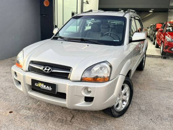 HYUNDAI TUCSON 2.0 MPFI GLS 16V 143CV 2WD GASOLINA 4P AUTOMÁTICO HYUNDAI TUCSON 2.0 MPFI GLS 16V 143CV 2WD GASOLINA 4P AUTOMÁTICO